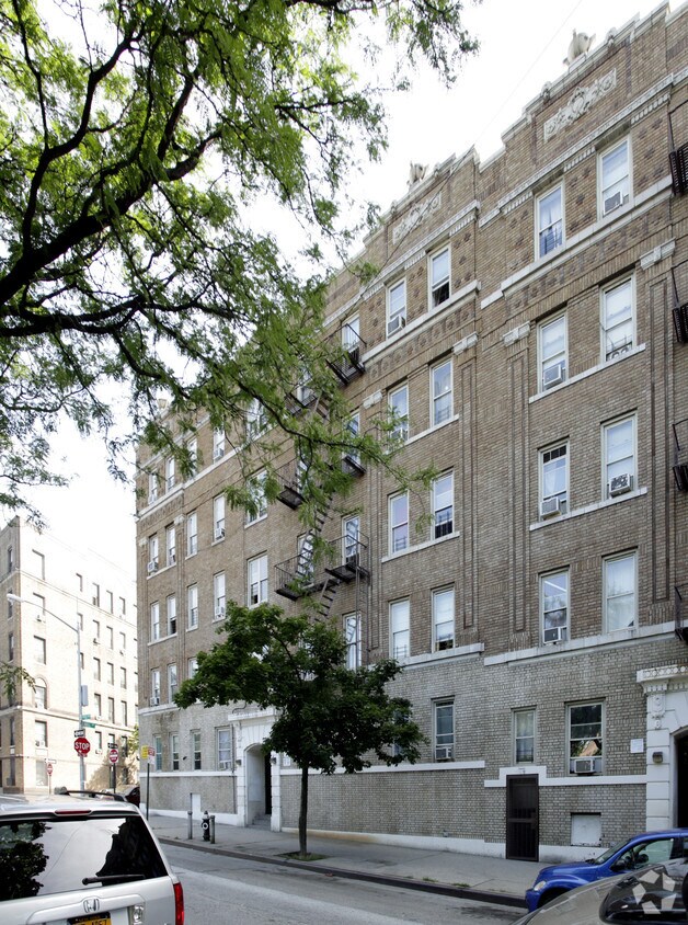 Foto del edificio - 353 E Mosholu Pky