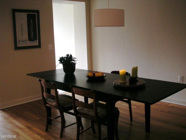 Foto del edificio - 2827 15th St NW