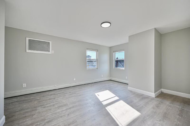 Foto del edificio - 13722 Bedell St