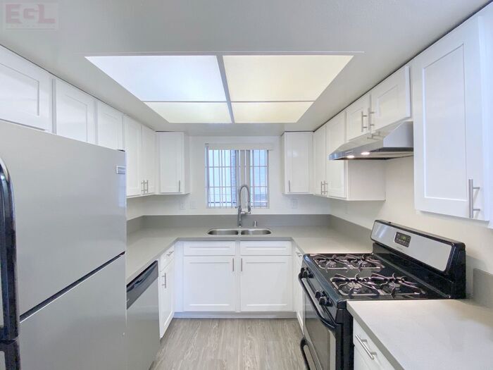 Foto principal - 1811 Malcolm Ave