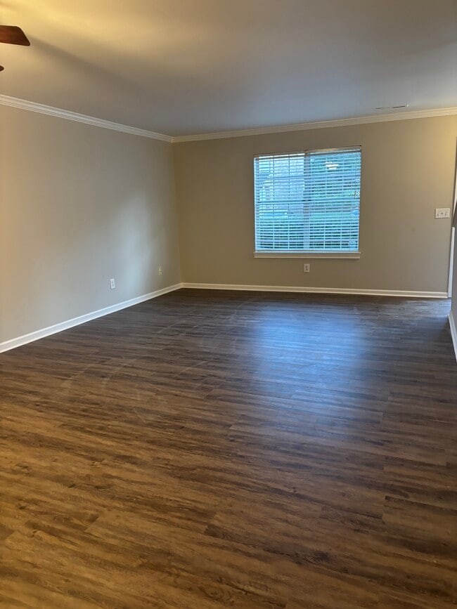 Building Photo - 2040 Rondo St