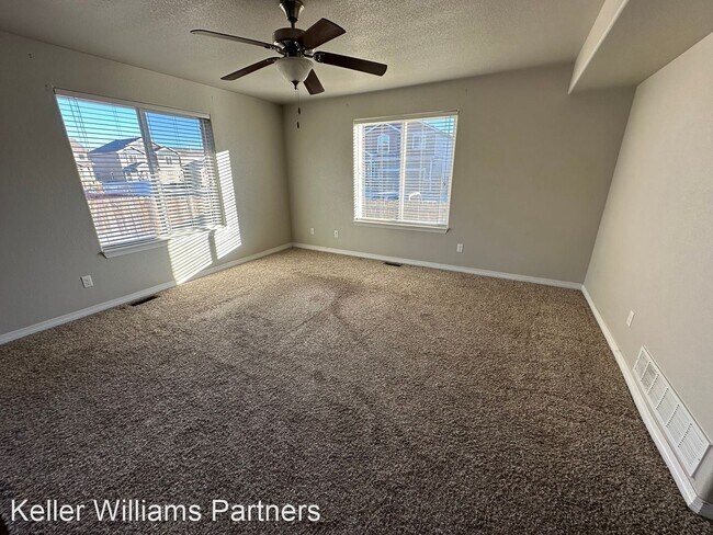 Building Photo - 4 br, 3 bath House - 9683 Silver Stirrup Dr