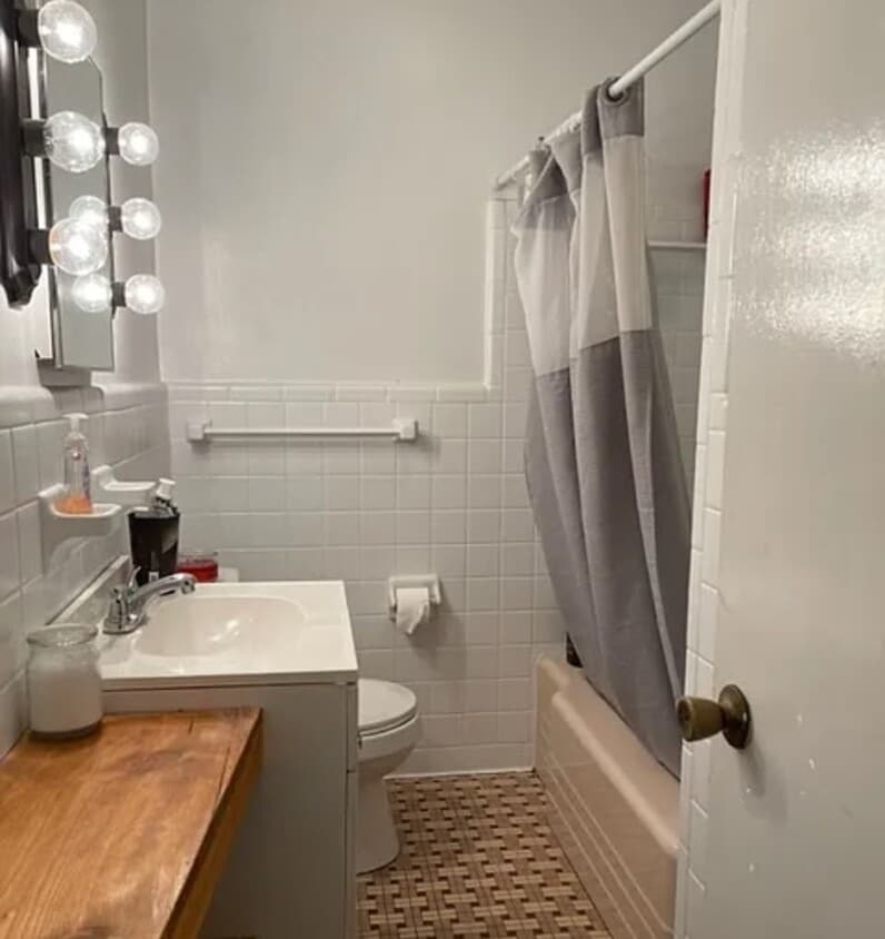 Building Photo - 212 S Edgewood Dr