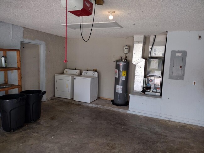 Building Photo - 1276 Little Oak Cir