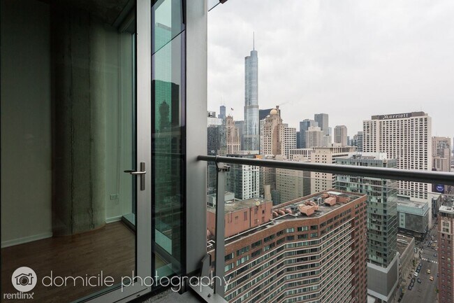 Building Photo - 1 br, 1 bath Condo - 600 N Fairbanks Ct Un...