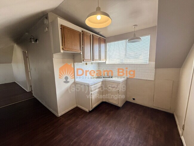 Foto del edificio - 14653 Washington Dr