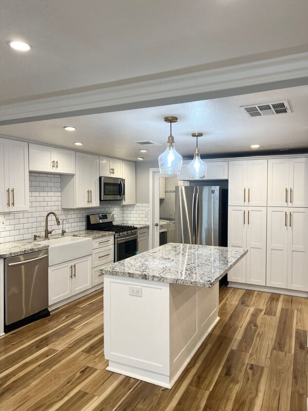 4 Bed/ 3 Bath Yorba Linda Home with 2 Car Garage - 4 Bed/ 3 Bath Yorba Linda Home with 2 Car Garage