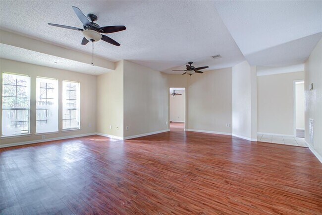 Foto del edificio - 9307 Palm Shores Dr