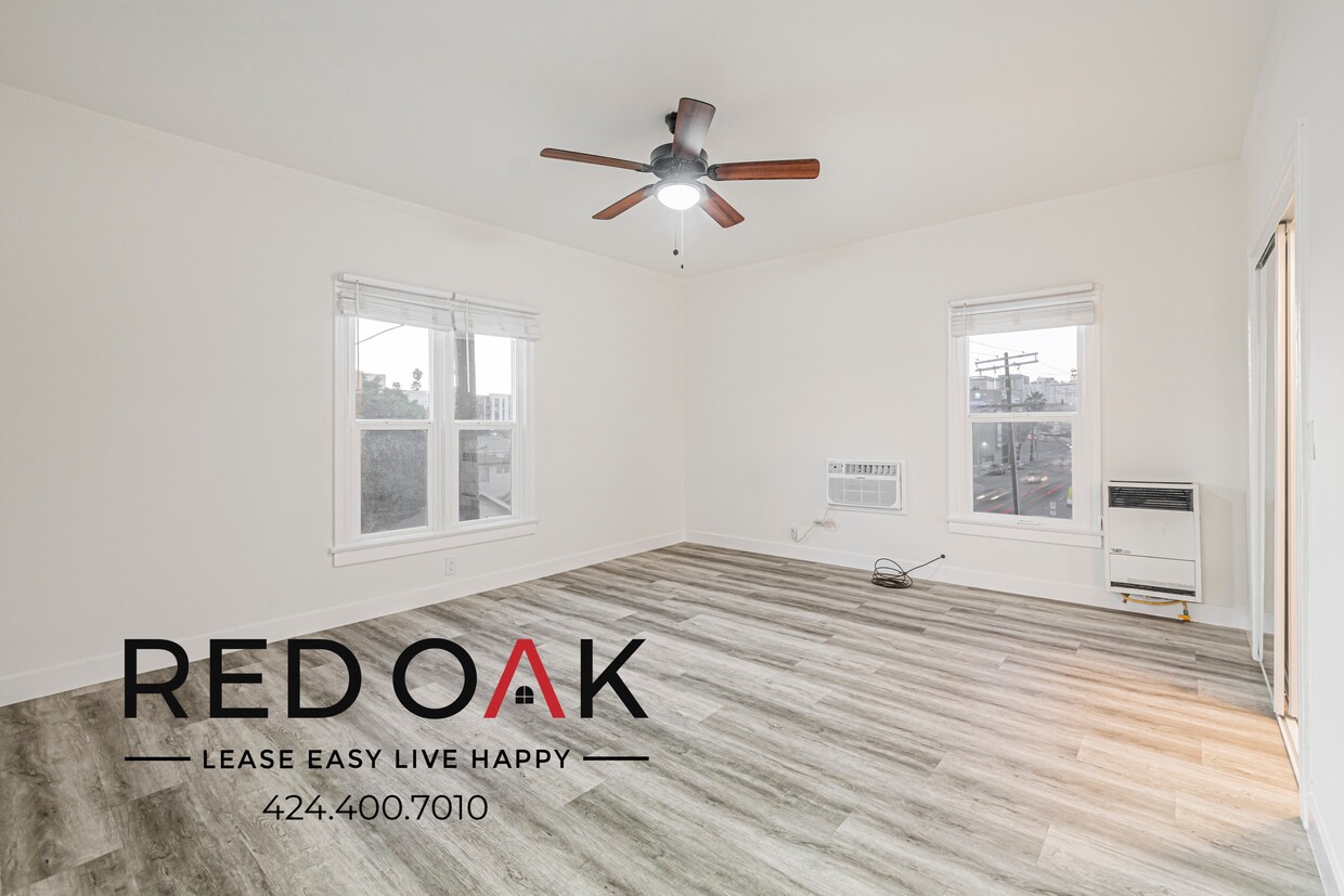 Foto principal - 1056 Normandie Ave