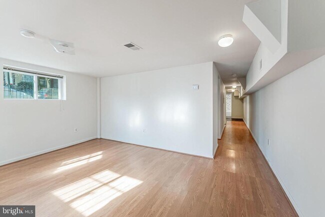 Foto del edificio - 165 U St NW