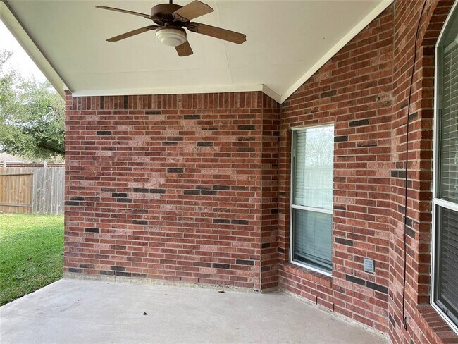 Foto del edificio - 19430 Colony Trail Ln