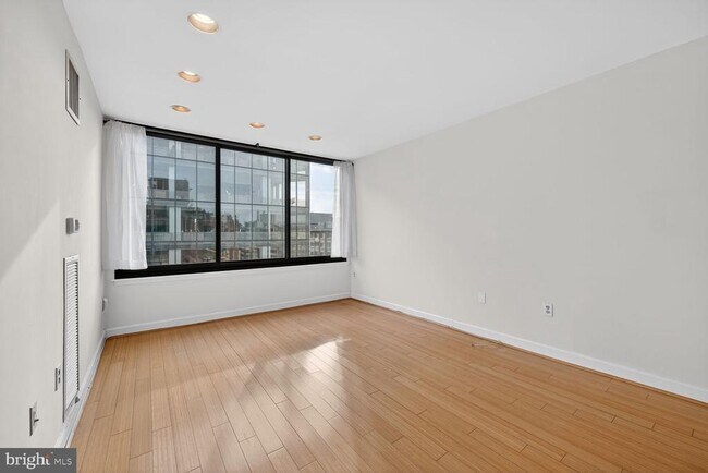 Foto del edificio - 1301 20th St NW