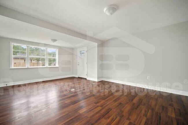 Building Photo - 2519 Edgewood Dr