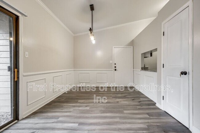Foto del edificio - 4158-F Charlotte Hwy