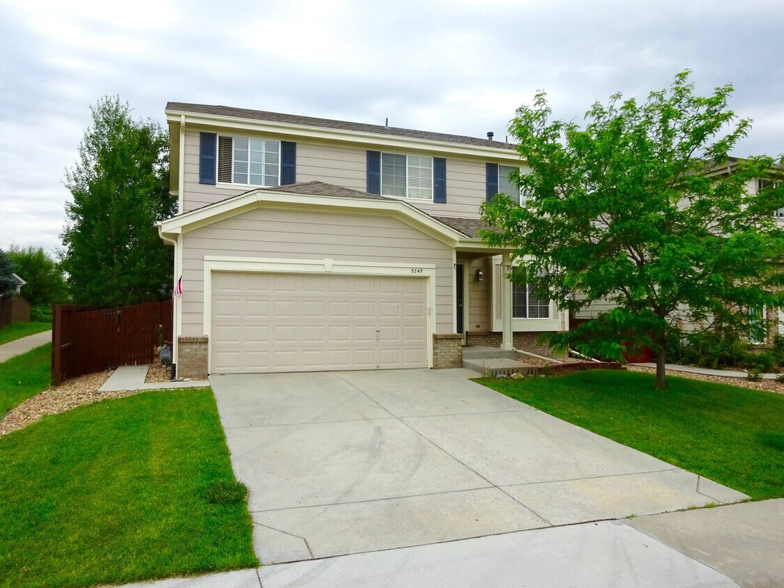 Foto principal - Beautiful 4 Bedroom Home In Parker - Piner...