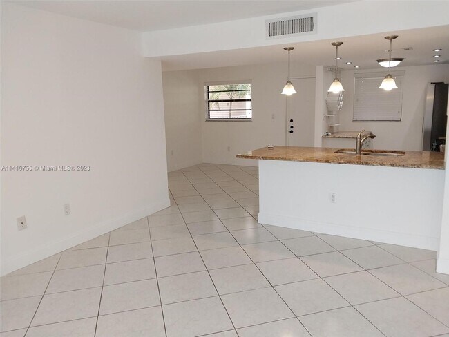 Foto del edificio - 13020 SW 92nd Ave