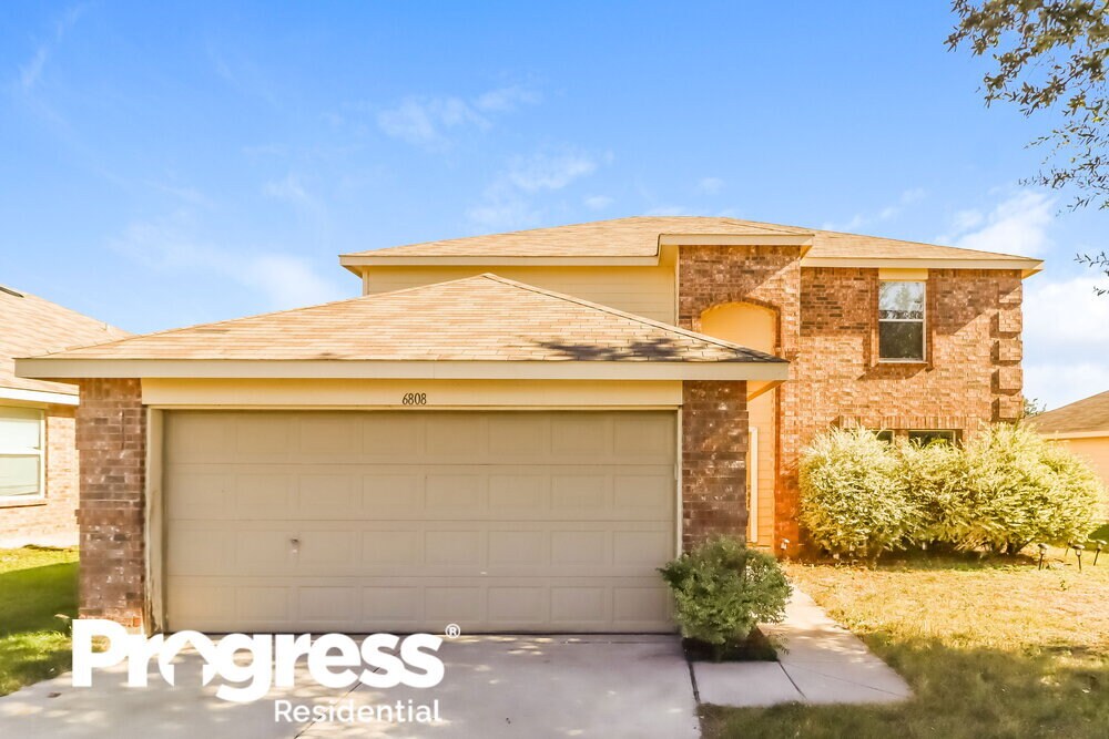 Foto principal - 6808 Brookglen Ln