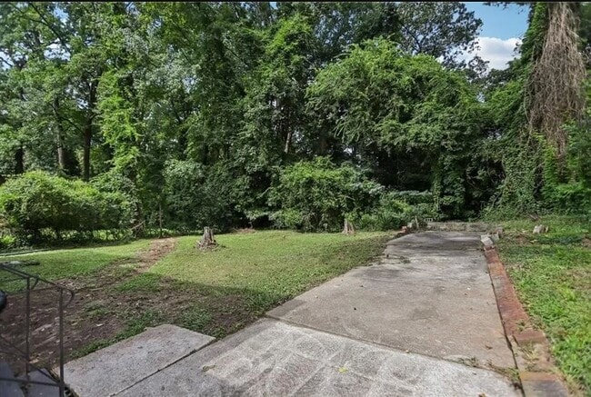 Photo - 1367 Pollard Dr SW House