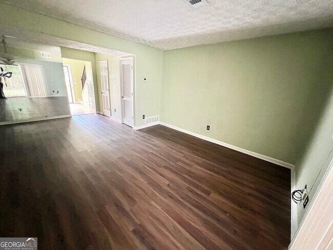 Foto del edificio - 1025 Travelers Trail