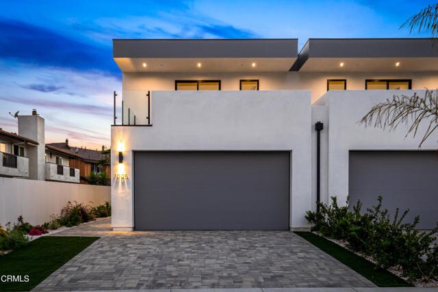 Building Photo - 1005 Catamaran St