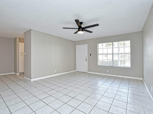 Building Photo - 8730 N Mopac Expy