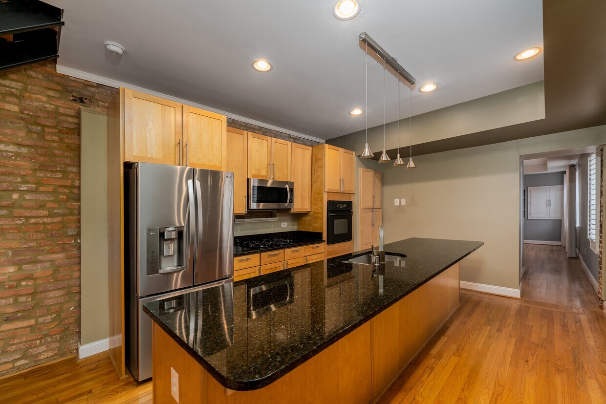 Foto principal - 800 S Ellwood Ave