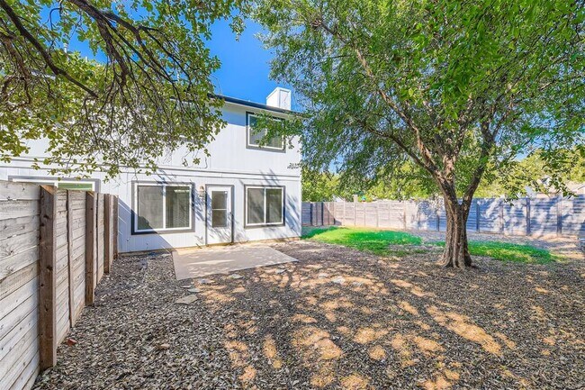 Foto del edificio - 9201 Sedgemoor Trail