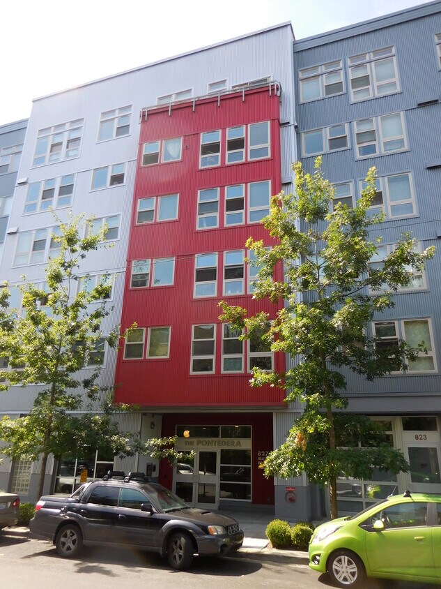 827 Hiawatha Plz S Unit 102, Seattle, WA 98144 Condo for Rent in