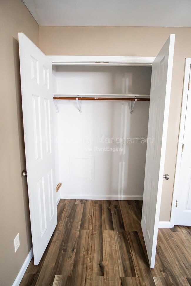 Building Photo - 940 Chadwick Dr