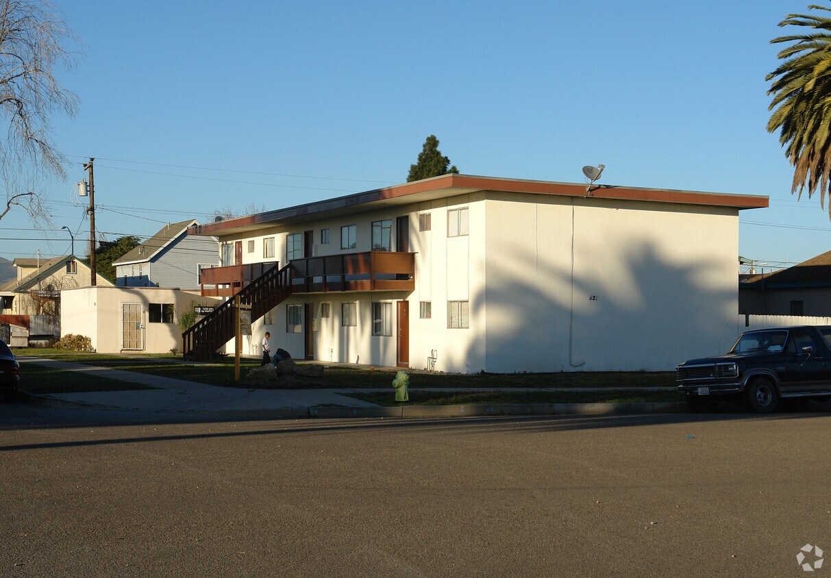 Primary Photo - 525 W Mill St