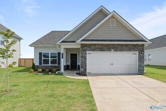Building Photo - 141 Story Ray Dr