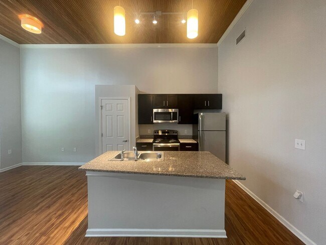 Building Photo - 478 Poplar St