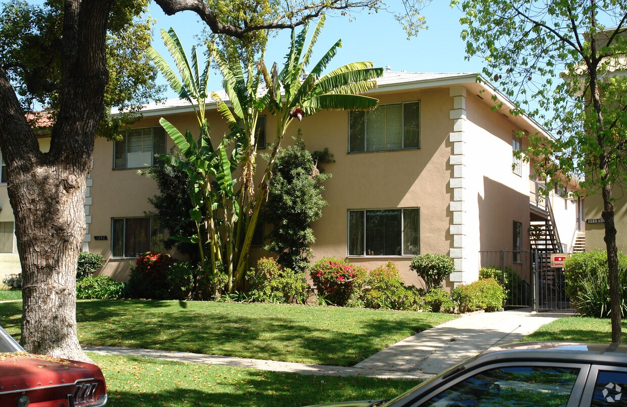 Building Photo - 1240 S Orange St