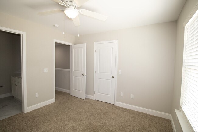 Building Photo - 97 Briarwood Rd