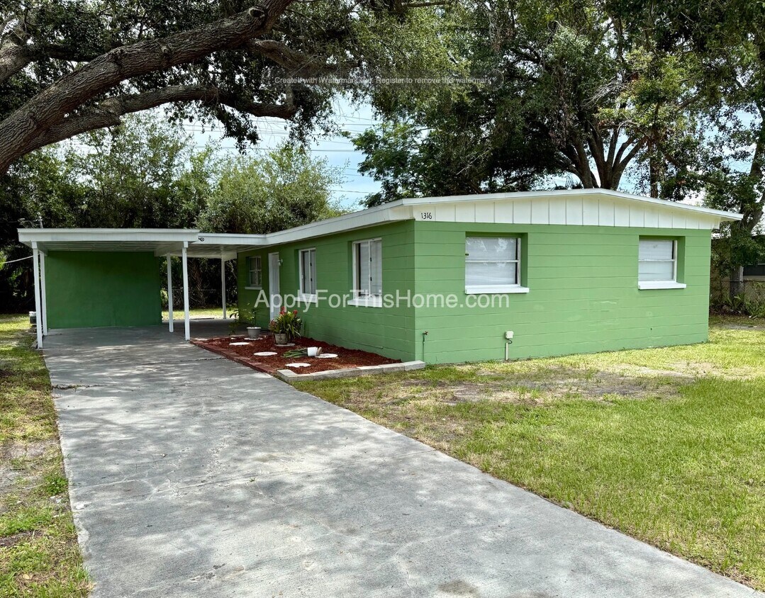 Single Family Home - Single Family Home