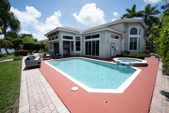 Foto del edificio - 576 NW 120th Dr