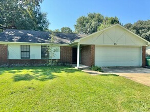 Building Photo - 4101 Monroe Dr