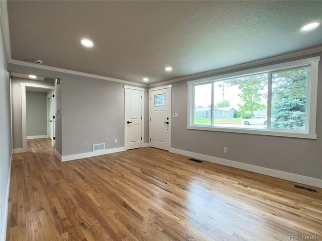 Foto del edificio - 10025 W 8th Ave