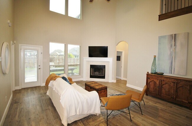 Building Photo - Beautiful Custom 2-Story 6/3/2 Nestled on ...