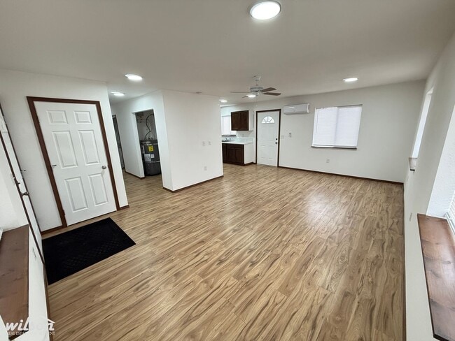 Building Photo - Beautiful 3bd/2ba House in Selah with Wate...