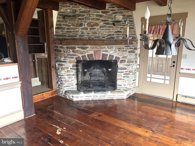 Building Photo - 574 Cinder Rd