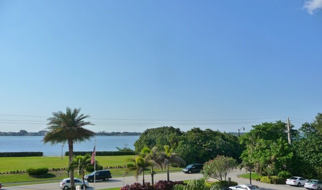 Building Photo - 3450 S Ocean Blvd