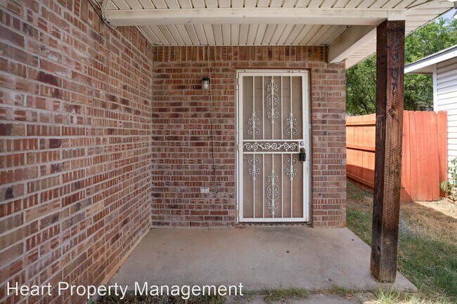Building Photo - 3 br, 2 bath House - 2907 Lasalle St