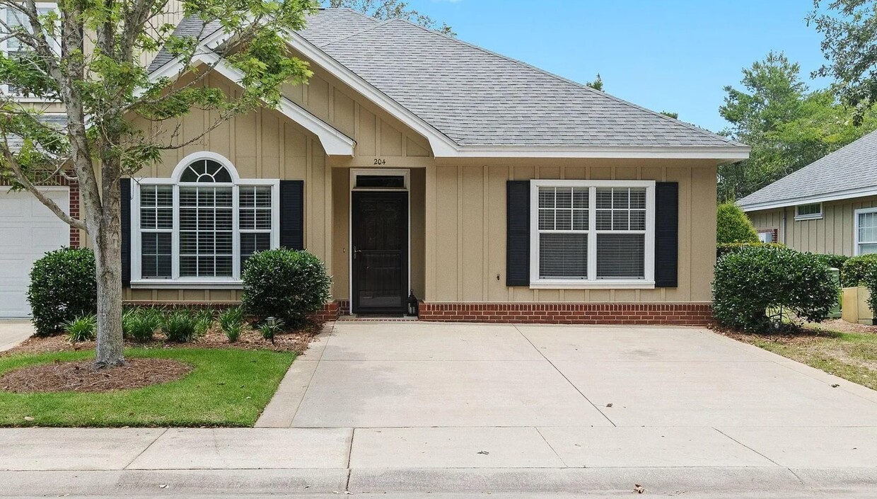 Primary Photo - 430 W Fort Morgan Rd
