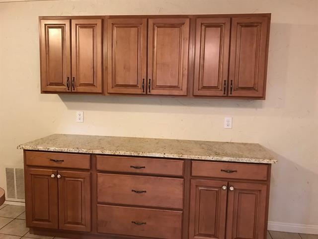 Foto del edificio - 3100 Charter Oak Dr
