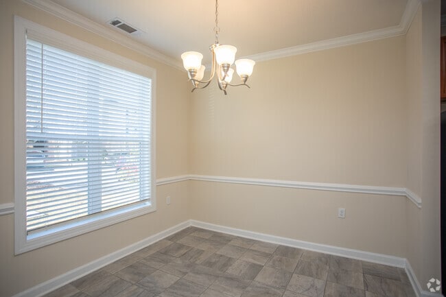 1BR, 1BA - The Fairfield - 840SF - Dining Room - Rosewood at Clemson Apartments