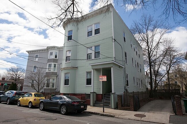 Building Photo - 3 Kinnaird St