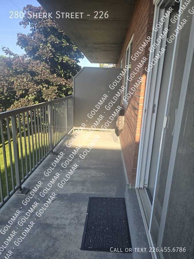 Building Photo - ALL INCLUSIVE! Apartment Near Downtown Leamington