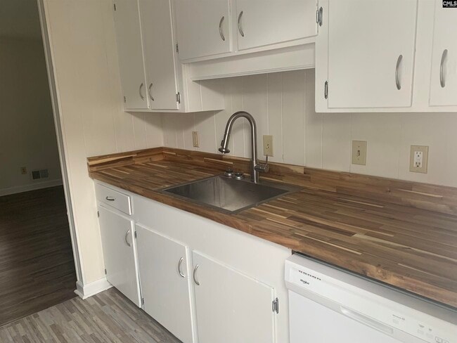 Building Photo - 2403 Duncan St