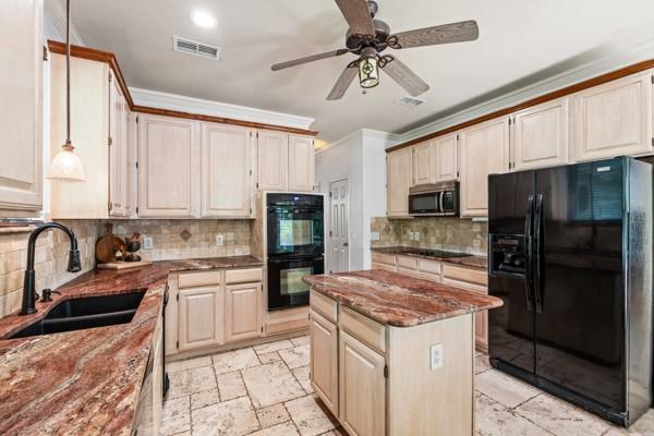 Foto del edificio - 150 Creekside Dr